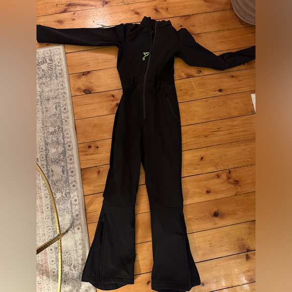 Ski Suit - Picture 4 of 6